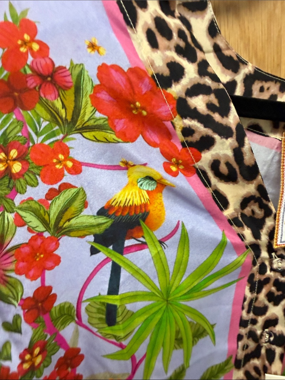 NWT Johnny Was 100% Silk Lavender Tropical Shirt with Leopard Trim - Picture 10 of 11